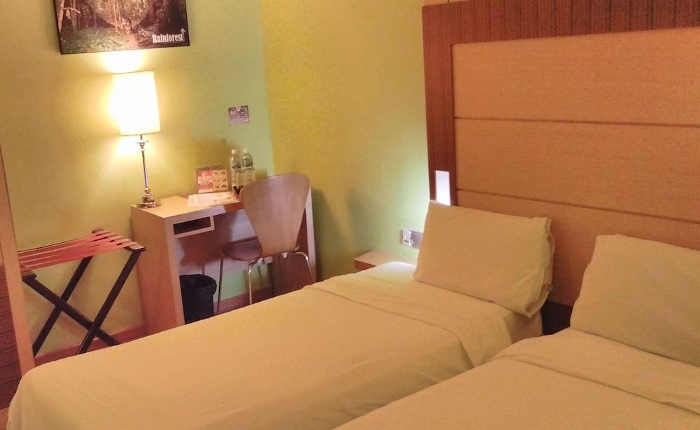 Courtyard Hotel 1Borneo Kota Kinabalu Zewnętrze zdjęcie