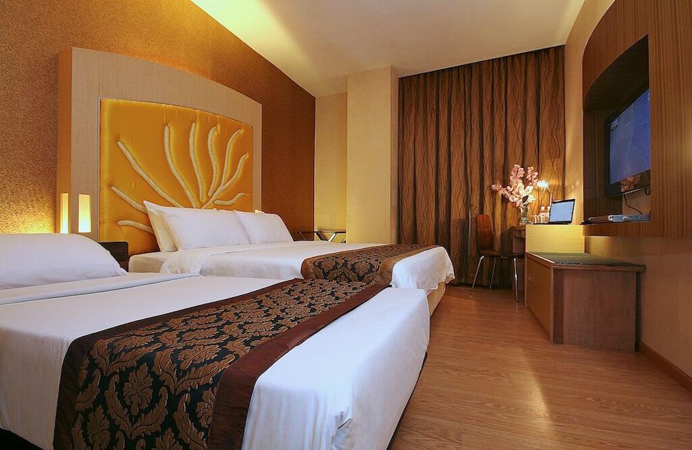 Courtyard Hotel 1Borneo Kota Kinabalu Zewnętrze zdjęcie