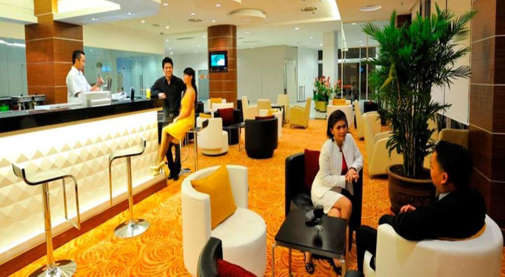Courtyard Hotel 1Borneo Kota Kinabalu Zewnętrze zdjęcie