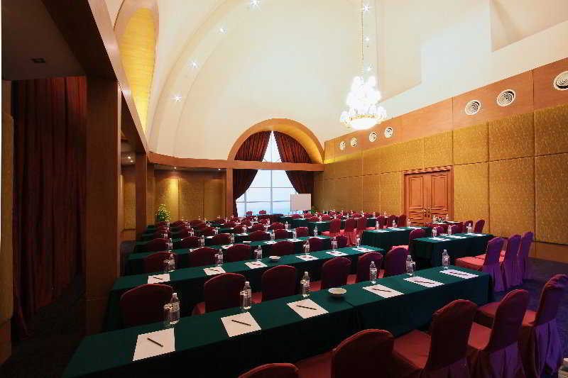 Courtyard Hotel 1Borneo Kota Kinabalu Zewnętrze zdjęcie