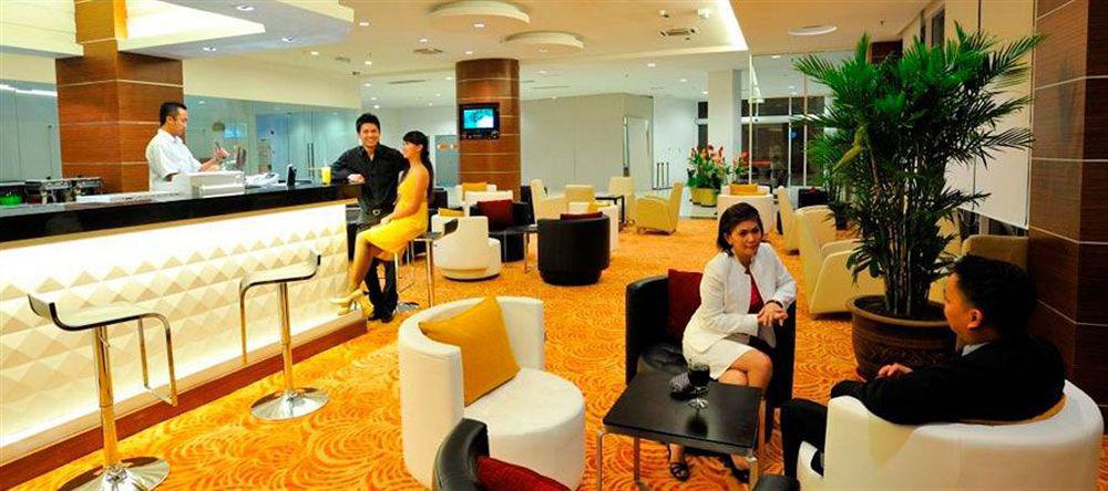 Courtyard Hotel 1Borneo Kota Kinabalu Zewnętrze zdjęcie
